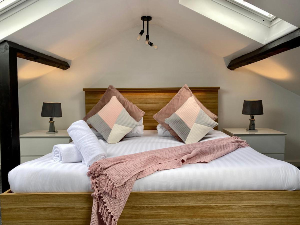 Sun Street Aparthotel Lancaster Bagian luar foto