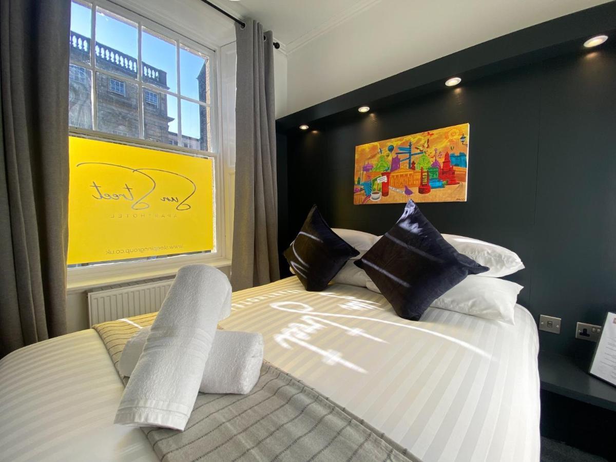 Sun Street Aparthotel Lancaster Bagian luar foto