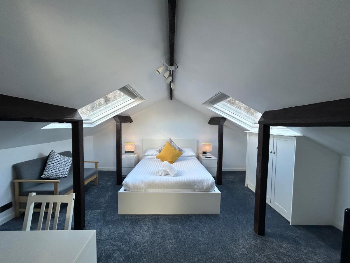 Sun Street Aparthotel Lancaster Bagian luar foto